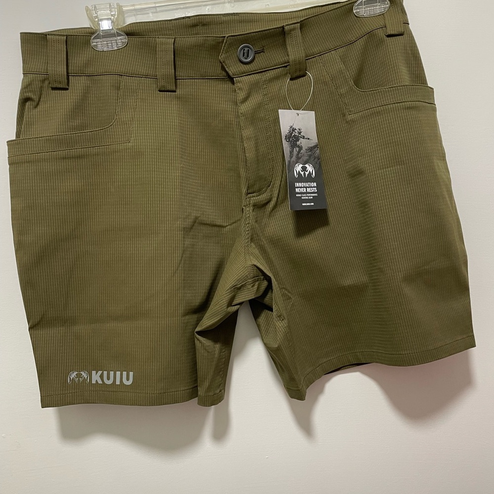 KUIU Olive Green tiburon hunting Men's Shorts NWT